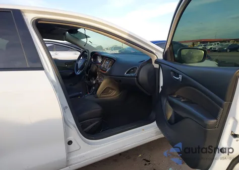 2015 Dodge Dart Sxt z USA, uszkodzony, nr VIN 1C3CDFBB1FD314894